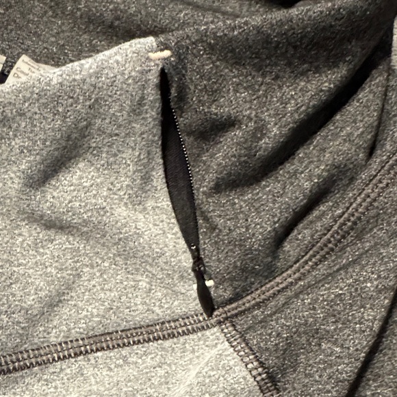 CALIA by Carrie Underwood Gray and Black 7/8 Leggings - Picture 4 of 8